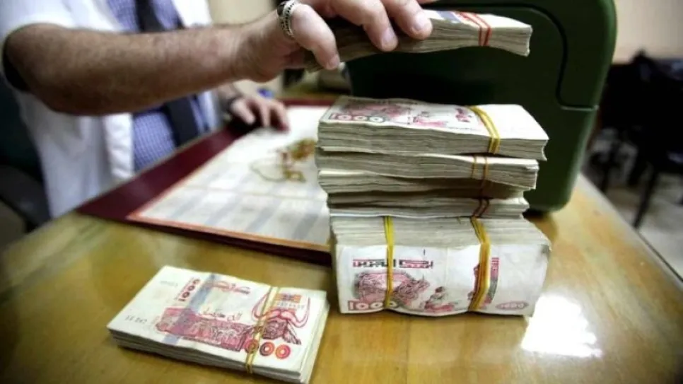 تبييض الأموال: الجزائر تبقى على “القائمة الرمادية” لمجموعة العمل المالي (GAFI)