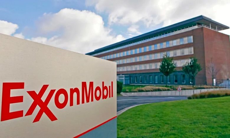 إكسون موبيل، الجنرالات الجزائريون، ومياه الصحراء: خيانة تجري في الأعماق