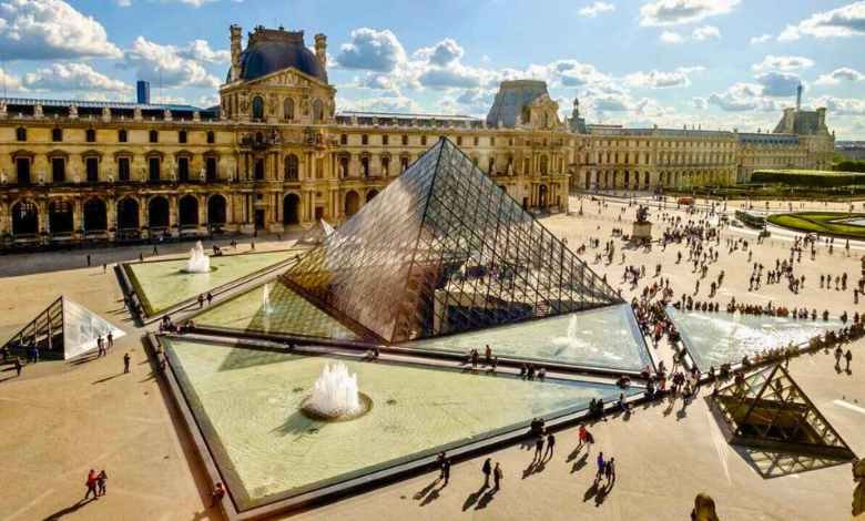 التحقيق في سرقة متحف اللوفر يكشف تورط لصّين سبق أن أُدينا معًا قبل عقد من الزمن