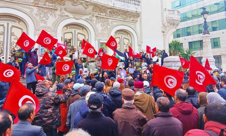 تراجع الحريات في تونس بعد الثورة: محاكمات مثيرة للجدل وتضييق على الإعلام والمجتمع المدني