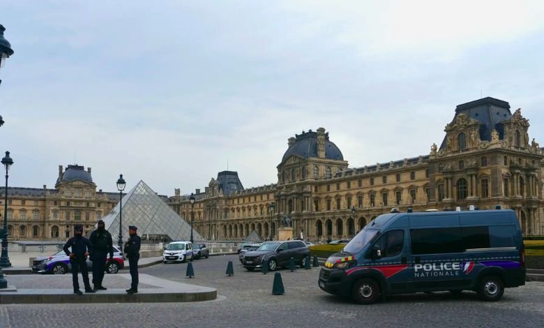 سرقة اللوفر: معطيات جديدة عن الشبكة التي يقودها جزائري