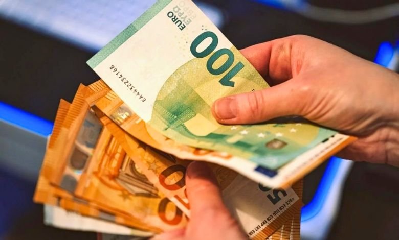 تفكيك شبكة دولية لتهريب وغسل اليورو تربط المغرب بأوروبا