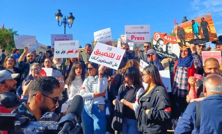 Tunisie : vaste manifestation à Tunis pour défendre les libertés et dénoncer la dégradation des conditions économiques