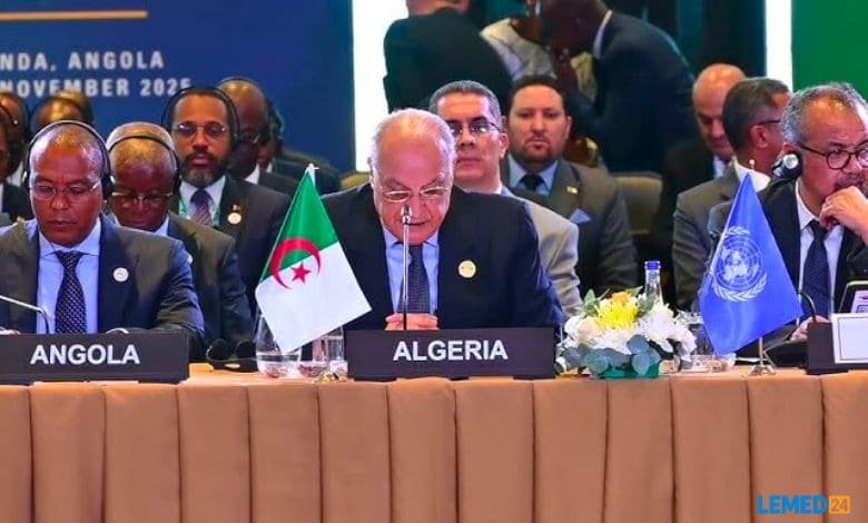 Malgré sa place centrale à l’agenda régional, Ahmed Attaf évite le dossier du Sahara lors du sommet Union africaine – Union européenne