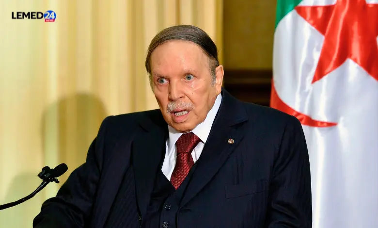 الموت السياسي الثاني لعبد العزيز بوتفليقة.. كيف يحاول النظام الجزائري إعادة كتابة حقبة كاملة من تاريخ البلاد؟